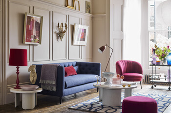 https://az.prshots.de/contents/archives/1301/714/images/thumb350x287_auto/dfs_co_plc_savoir-living-room-roomset-2_thumb.jpg