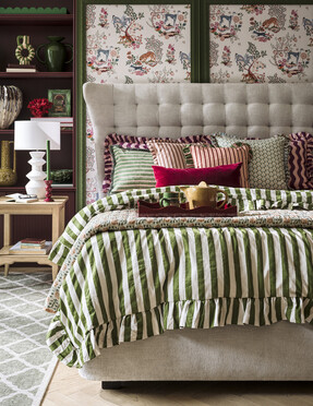 Furniture Village Abbie End Lift Ottoman King Size Bed Frame - £999