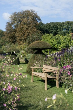 Gaze Burvill National Trust Garden Bench Oak from £1770