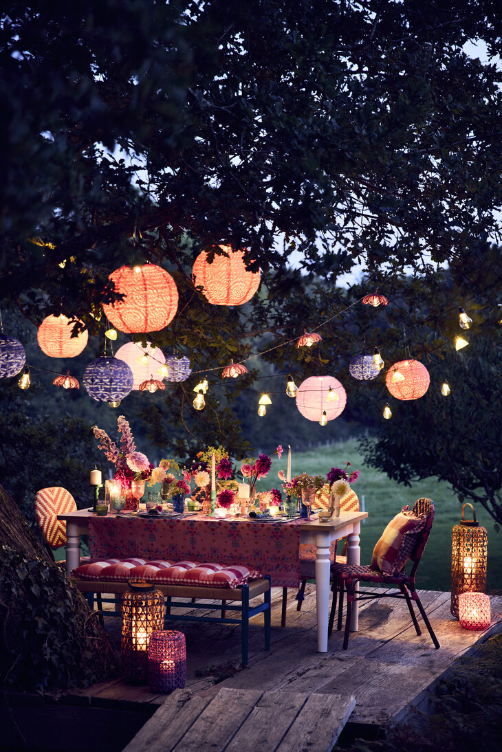 dunelm-ss25 lb sophie robinson summer outdoor dining main lifestyle -1-ref2056905