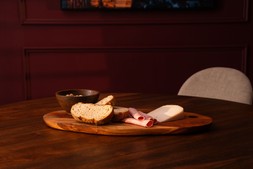 Acacia Oval Board RRP €35 Now €20