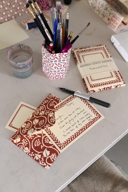 Set of Notecards and Envelopes Small Ivy Stripe Russet