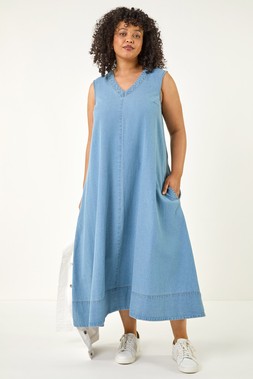 Roman Curve V-Neck Swing Dress