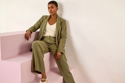 Roman Smart Twill Wide Leg Pocket Trouser