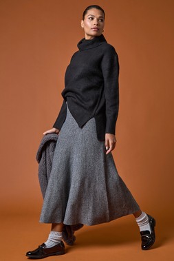 Grey Knitted Elasticated Waist A-Line Midi Skirt