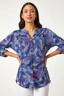 Roman Textured Abstract Print V-Neck Stretch Top