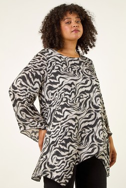 Roman Curve Grey Abstract Print Tunic Top