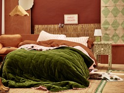 2 landscape Reversible Green Velvet Frill Quilted Bedspread £165