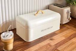 B&M HOME SS26 // KITCHEN // CLEAR RIBBED GLASS SODA CUP £2.50 // NATURAL SQUARE BREAD BIN £15 // MORPHY RICHARDS VAPOUR 2 SLICE TOASTER £20 //
