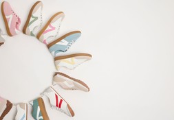 Women's trainers