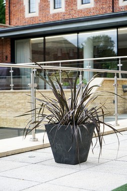 POT ELLA BLACK D40 H40 &pound;89.99