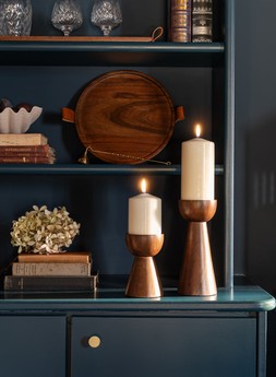 HARVEY WALNUT WOODEN CANDLE PLATE £34.99
