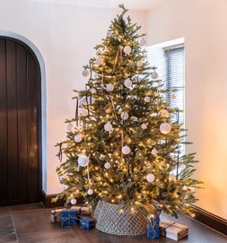 Christmas at Ivyline 2025 - ROUND FOLDABLE DIAMOND WICKER TREE SKIRT D70CM