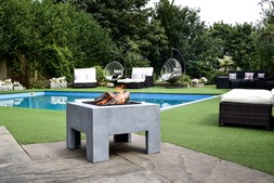 SQUARE FIRE PIT & SQUARE CONSOLE CEMENT H40CM W58CM &pound;279.99