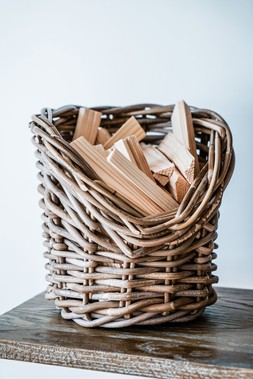WICKER KINDLING BASKET £24.99