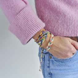 Hobbycraft - How To Make Friendship Bracelets - Ideas Hub Project Lifestyle