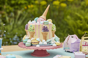 Betty Crocker Velvety Vanilla Buttercream Style Icing 400g - £3.50 Violet Colour Splash Gel 25g - £3 Round Cake Decorating Turntable 26.5cm x 12cm - £14 Whisk Tri Colour Decoration Set 9 Pieces - £8