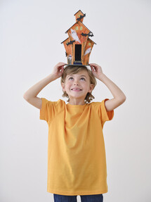 https://az.prshots.de/contents/archives/3746/1580/images/thumb350x287_auto/hobbycraft-kids-halloween-haunted-house-workshop_thumb.jpg