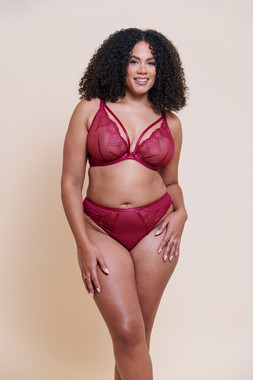 HEARTSTOPPER DEEP PLUNGE BRA £34.00 €51.00 CAD$78.00 AUSD$84.95 & HEARTSTOPPER TANGA BRIEF £16.00 €25.00  CAD$30.00 AUSD$32.95- Available from October