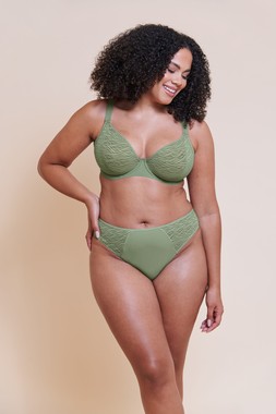 Smoothie Lace Sage Green Bra £38 €60 CAD $87 AUS $91.95, Brazilian £16 €26 CAD $30 AUS $32.95 6