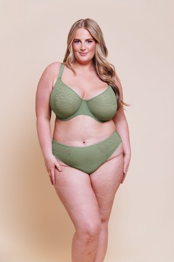 Smoothie Lace Sage Green Bra £38 €60 CAD $87 AUS $91.95, Brazilian £16 €26 CAD $30 AUS $32.95 7