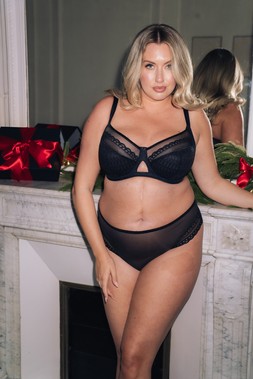 VICTORY NOUVEAU SIDE SUPPORT BALCONY BRA £36 €57 CAD85 AUSD89.95 & VICTORY NOUVEAU BRAZILLIAN BRIEF £16 €26 CAD30 AUSD32.95 - Available from October
