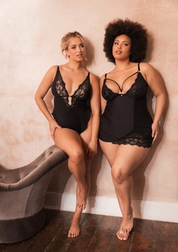 EMBRACE WIRED PLUNGE CHEMISE