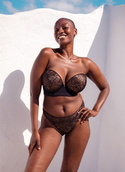 SUPERPLUNGE STRAPLESS BRA & THONG