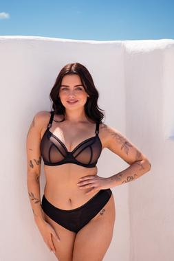 Lifestyle, Plunge Bra, Black, £29.00, US$61.00, CA$83.00, €44.00, A$73.00, Lifestyle, Short, Black, £15.00, US$30.00, CA$44.00, €25.00, A$46.00
