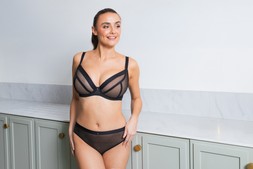 Lightstyle Plunge Bra £29 & Briefs £13