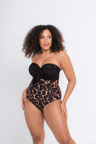 https://az.prshots.de/contents/archives/3795/1587/images/thumb350x287_auto/curvy_kate_bandeau-swimsuit-print-66_1_df7d7_thumb.jpg