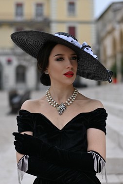 Miriam Haskell style Pearl Choker £59 by Lovett & Co(1)