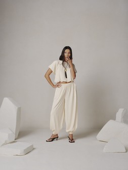 PRIMARK CO PARACHUTE PUFF TOP, £12, €14, $18, RON70, PLN60, CZK365 PRIMARK CO PARACHUTE TROUSER, £14, €16, $20, RON80, PLN70, CZK415 (2)