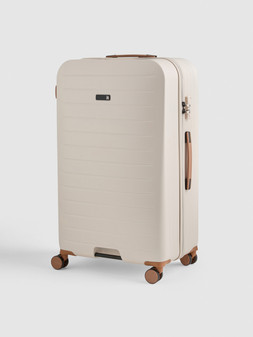 PRIMARK CONTRAST HARDSHELL, £45, €60, $62.50, RON295, PLN260, CZK1560 (2)