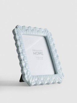 PRIMARK GR 6X4 CERAMIC SCALLOP FRAME, £4.50, €5, RON30, PLN26, CZK155, HUF2200