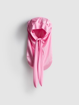 PRIMARK MP SATIN LONG BONNET £3.50, €4.00, 650.00 CZK, 130.00 PLN, 20.00 RON 1 pg