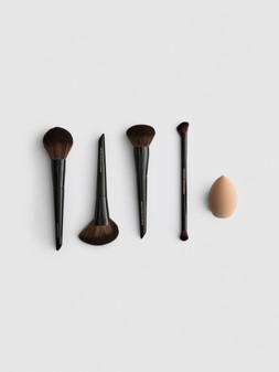 PRIMARK PS PRO BRUSH SET, £10, €12, $15.50, RON60, PLN50, CZK310