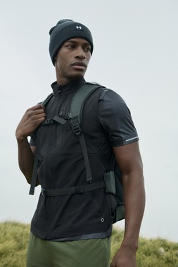 GOODMOVE GILET £40/GOODMOVE TOP £20