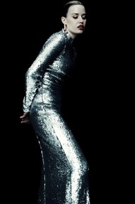 https://az.prshots.de/contents/archives/98/201/images/thumb350x287_auto/marks_amp-spencer_ms-x-16arlington-sequin-dress-295-earring-45.j_c35e7_thumb.jpg