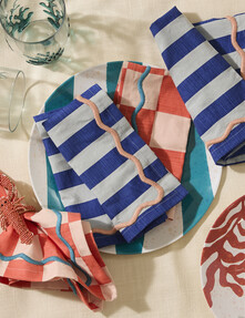 https://az.prshots.de/contents/archives/98/201/images/thumb350x287_auto/marks_amp_spencer_ms-home-summer-stripes_thumb.jpg